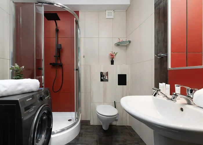 Stylish Air Conditioned With Balcony And View Апартаменты *