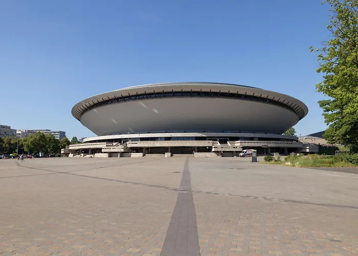 Stylish Air Conditioned With Balcony And View * 卡托维兹