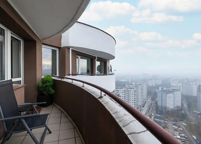 Stylish Air Conditioned With Balcony And View *