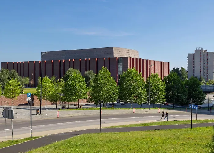 Stylish Air Conditioned With Balcony And View Катовице